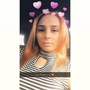 Meet your Posher, Danielle